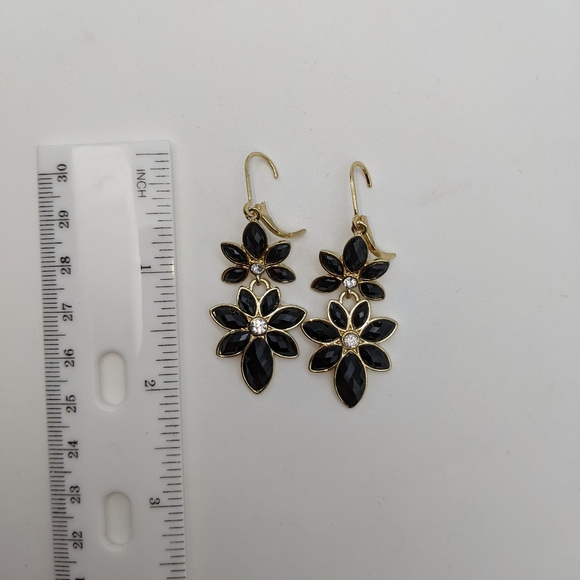 Anne Klien Gold-tone/ Black Necklace and Earrings 2pc Jewelry Set - Picture 6 of 16